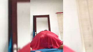 Lady Dancing And Showing Her Pussy