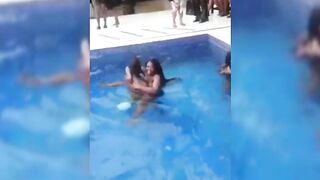 Naughty Couples In Swimming Pool