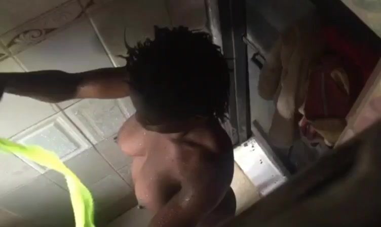 Tolani Sex - Tolani Recorded In Bathroom By Roommate | PornBado