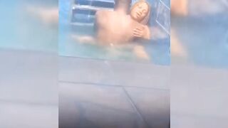 Fucking Runs Girl In Swimming Pool
