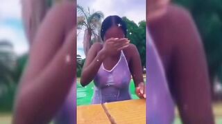 Endowed Ghana Babe In Swimming Pool