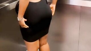 Naughty Babe In Elevator