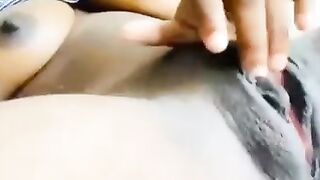 Horny Babe With Fat Pussy Meat