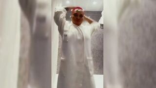 Naija Babe Shows How Her Body Looks In The Morning