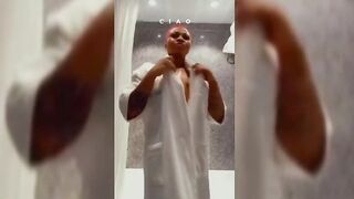 Naija Babe Shows How Her Body Looks In The Morning