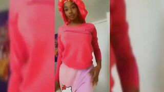 Pretty Girl Stephanie Undressing