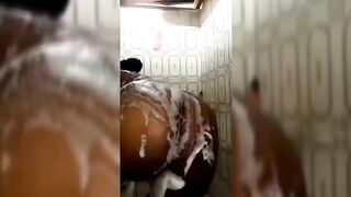 Leak Bathing Video Of Endowed Naija Lady