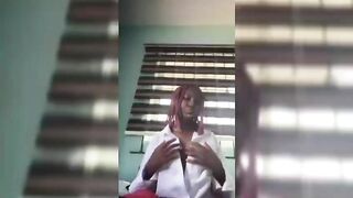 Victoria Flaunt Her Boobs